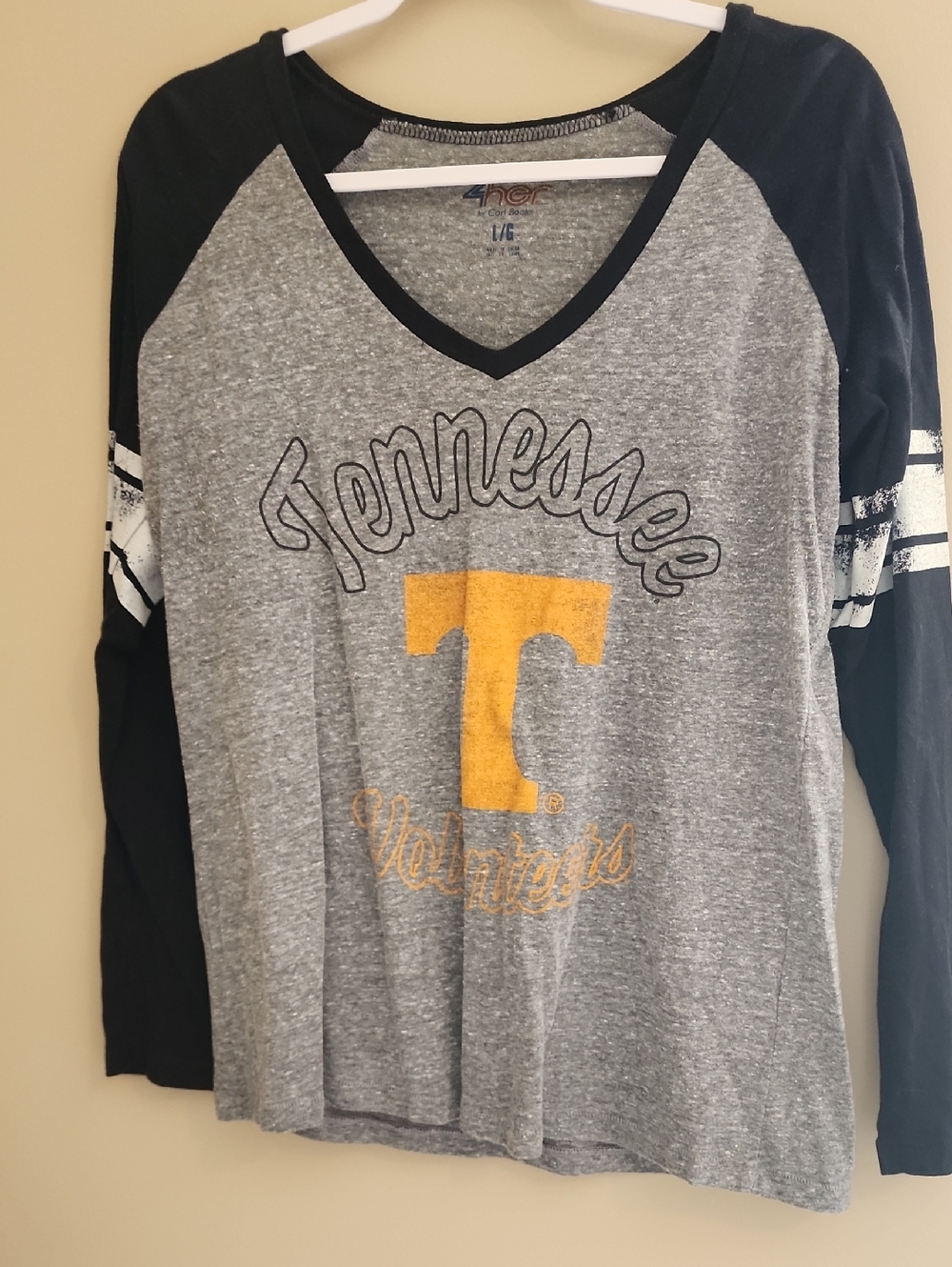 Tennessee Volunteers Gray & Black Long Sleeve V-Neck Tee